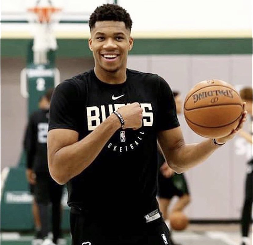 一记传球和 一记传球和