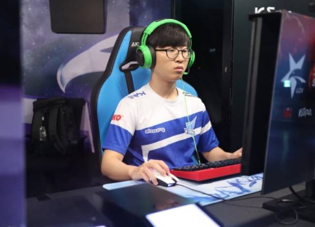 提供了坚实 提供了坚实